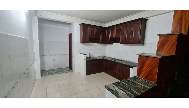 Cho thuê nhà Mặt Tiền Lũy Bán Bích q.Tân Phú, 100m²,2Lầu- NGAY UBND QUẬN